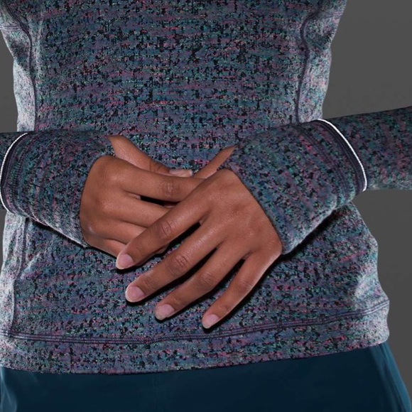 LULULEMON Runderful Long Sleeve 4 - Picture 9 of 13